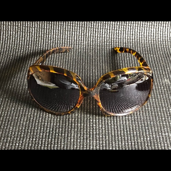 UV sunglasses cheetah print - Picture 1 of 1